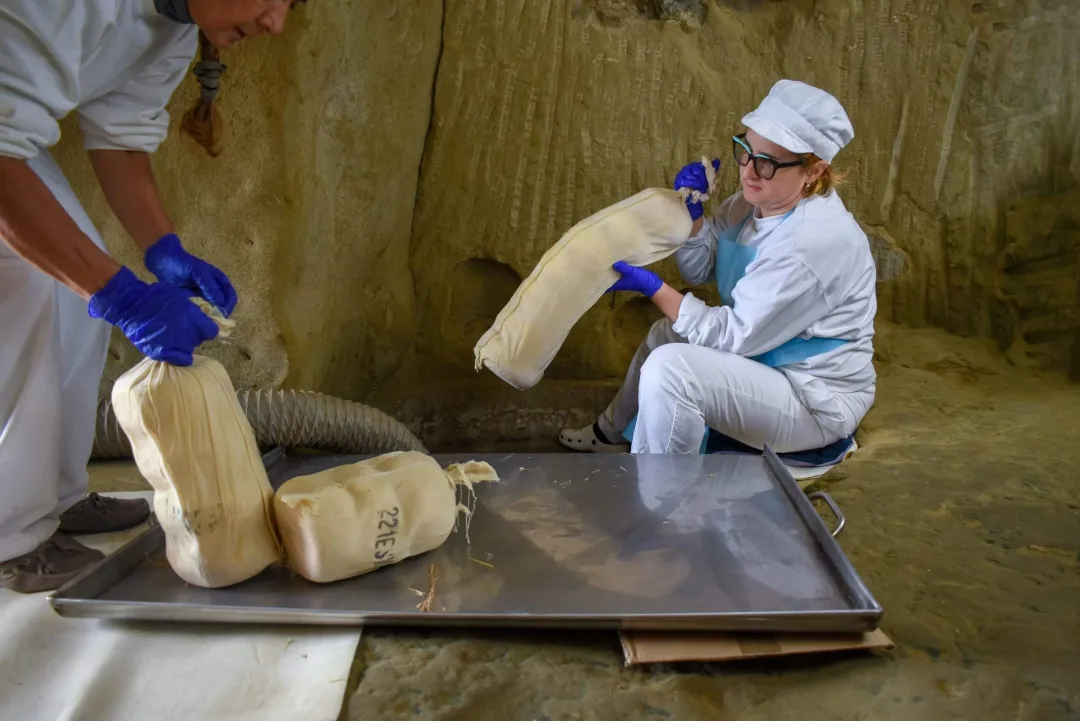 Gozzi28 10 21037 Scaled